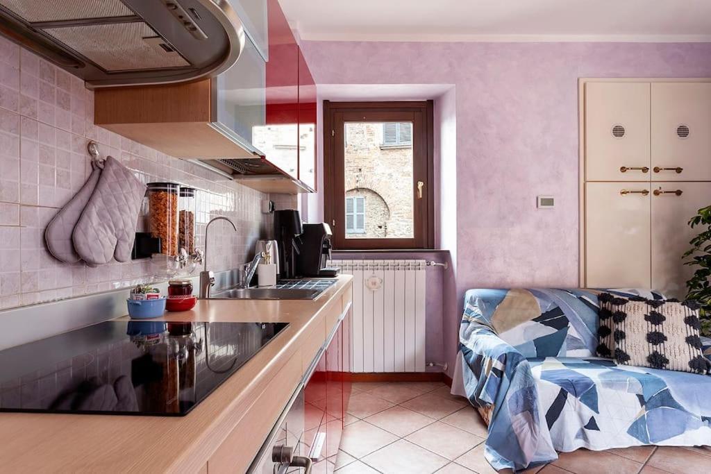 Alex Haus Lägenhet Somma Lombardo Exteriör bild